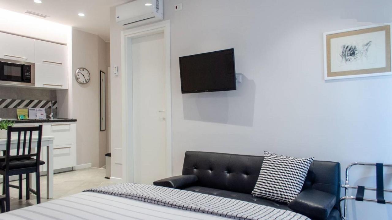 Interno 1 Ciampino Roma Luxury Apartment Con Balcone Екстериор снимка